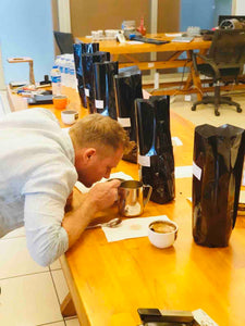 Coffee Roasting Nomad Bean and tasting  cupping